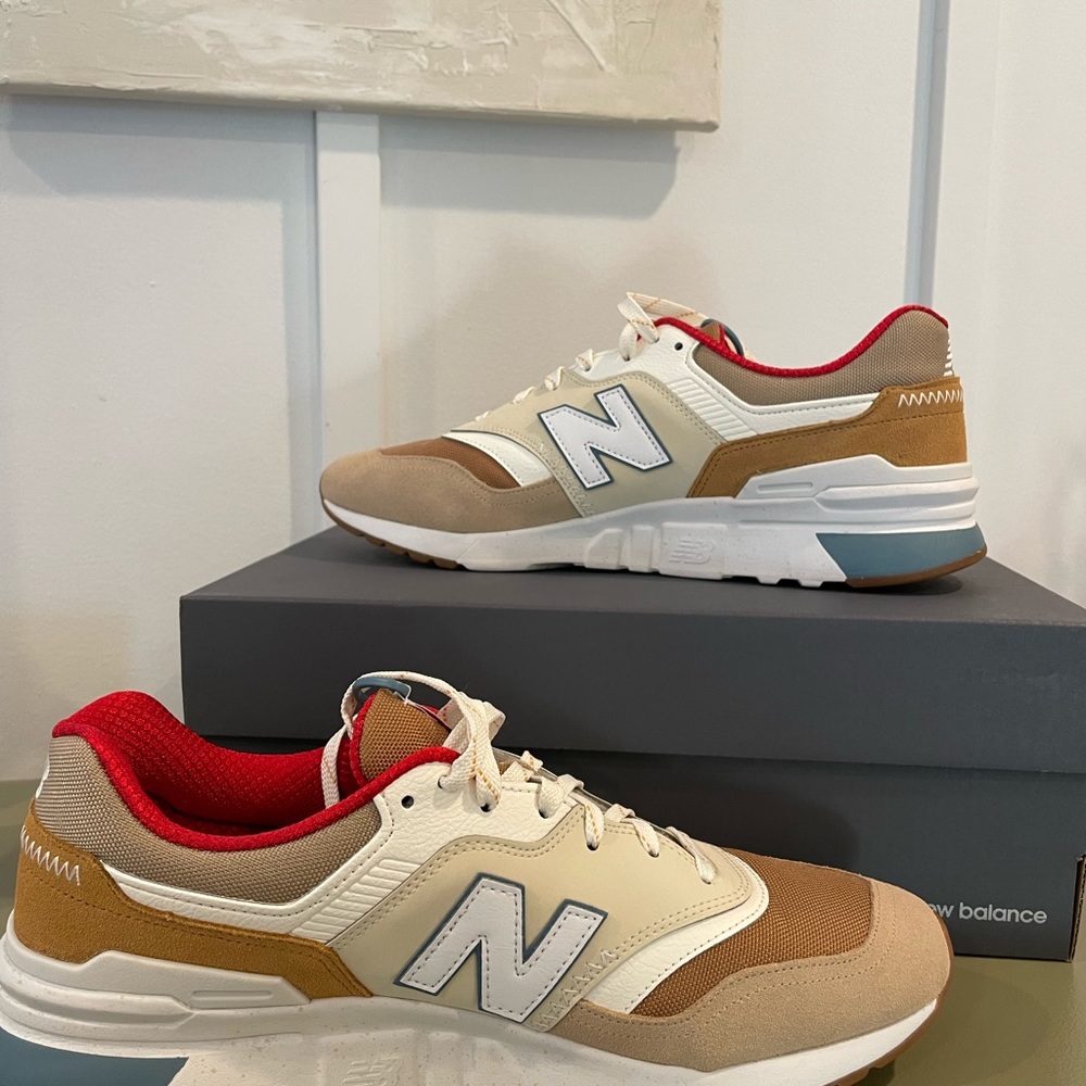 New Balance Lifestyle 997H
Visit
Brown, Tan, & Red Shoes
